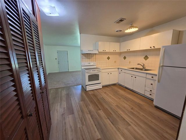 1103 N CRYSTAL TERRACE, Plant City, FL 33563
