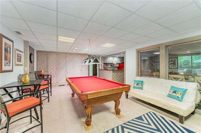 565 Knob View Drive, Winston-salem, NC 27104