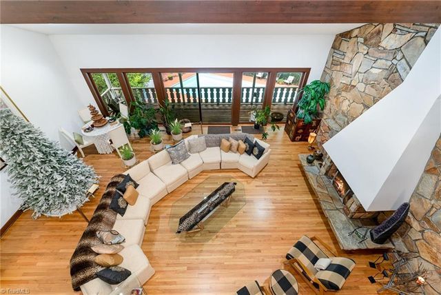 565 Knob View Drive, Winston-salem, NC 27104
