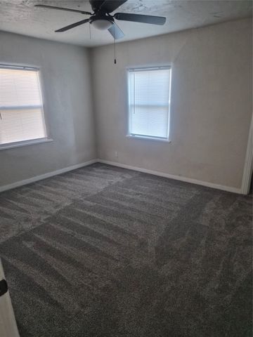 832 Featherston Street, Cleburne, TX 76033