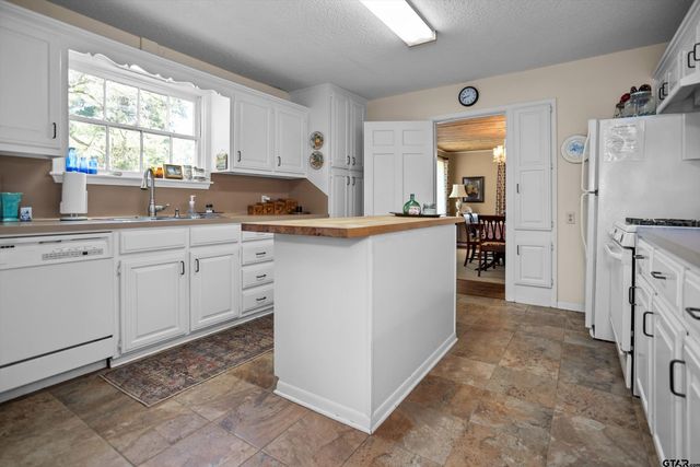 319 N Howard Street, Grapeland, TX 75844