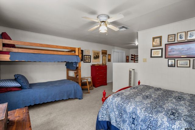 319 N Howard Street, Grapeland, TX 75844