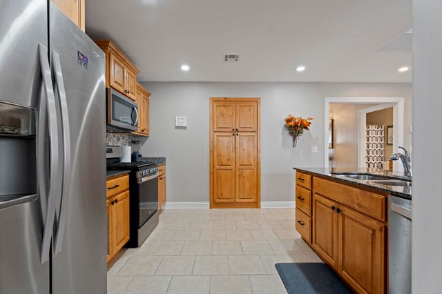 607 Saint Andrews Circle, Grove, OK 74344