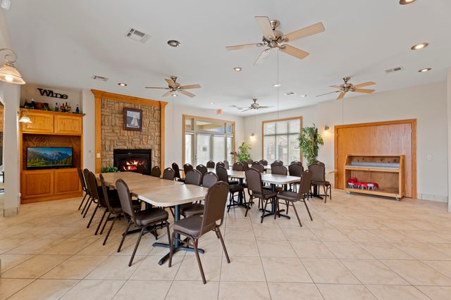 607 Saint Andrews Circle, Grove, OK 74344