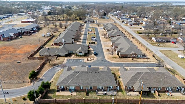 607 Saint Andrews Circle, Grove, OK 74344