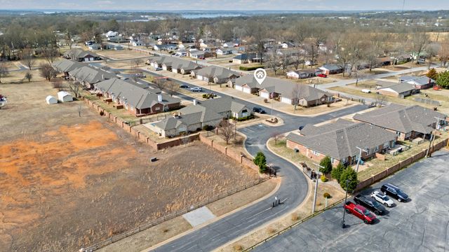 607 Saint Andrews Circle, Grove, OK 74344