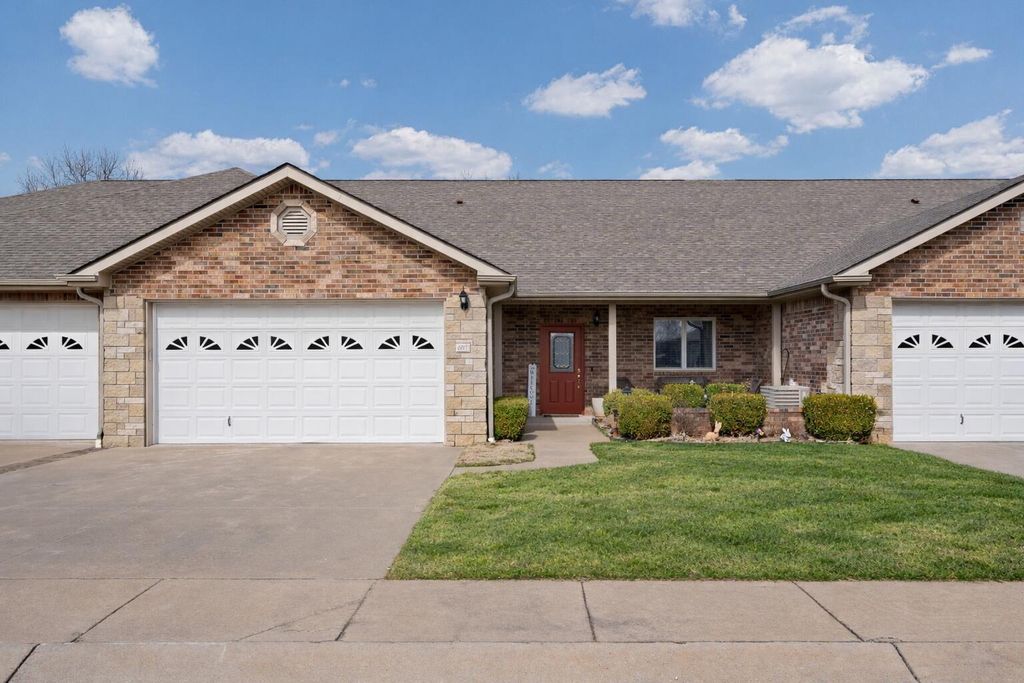 607 Saint Andrews Circle, Grove, OK 74344