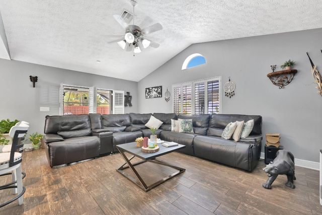 1221 SW 59th Avenue, Plantation, FL 33317