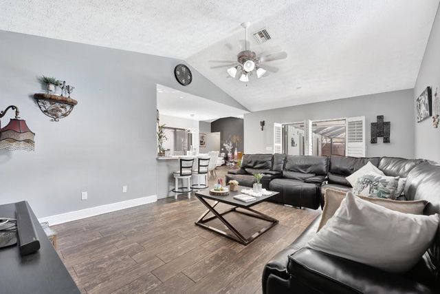 1221 SW 59th Avenue, Plantation, FL 33317