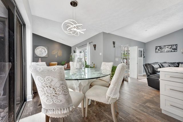 1221 SW 59th Avenue, Plantation, FL 33317