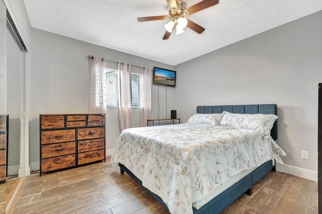 1221 SW 59th Avenue, Plantation, FL 33317