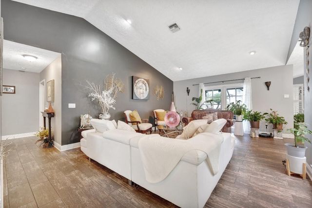 1221 SW 59th Avenue, Plantation, FL 33317