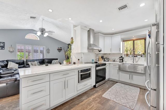 1221 SW 59th Avenue, Plantation, FL 33317