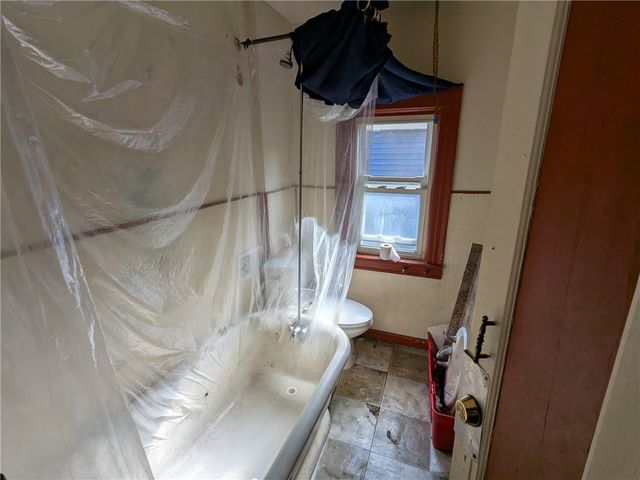 77 Roycroft Drive Drive, Rochester, NY 14621