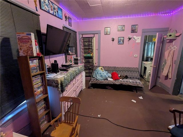 77 Roycroft Drive Drive, Rochester, NY 14621