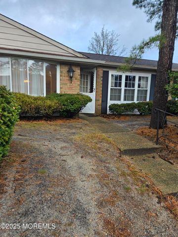 37B Cambridge Circle, Manchester, NJ 08759