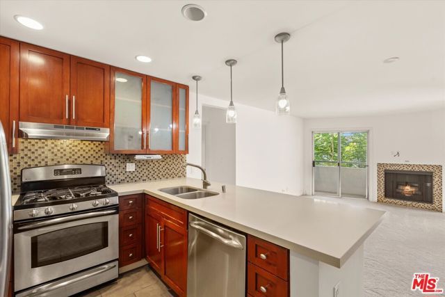 4702 Fulton Avenue 202, Sherman Oaks, CA 91423
