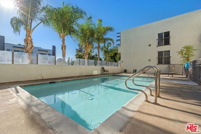 4702 Fulton Avenue 202, Sherman Oaks, CA 91423