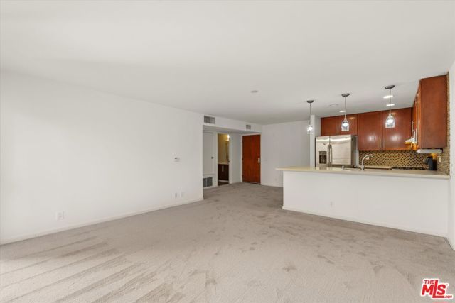 4702 Fulton Avenue 202, Sherman Oaks, CA 91423