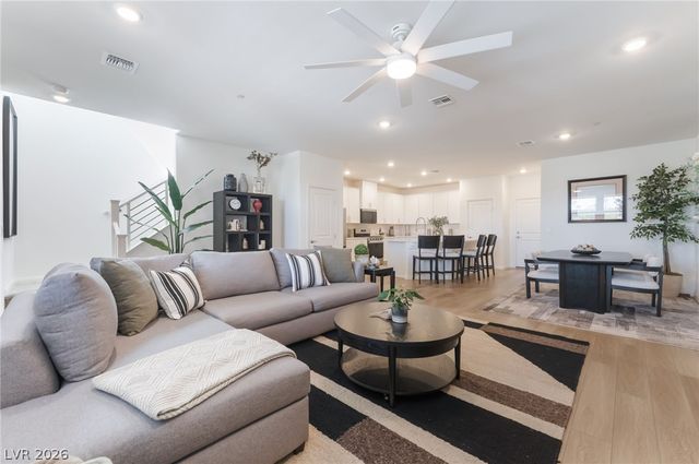 128 Silver Run Lane, Las Vegas, NV 89138