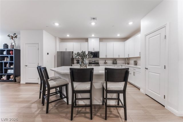 128 Silver Run Lane, Las Vegas, NV 89138