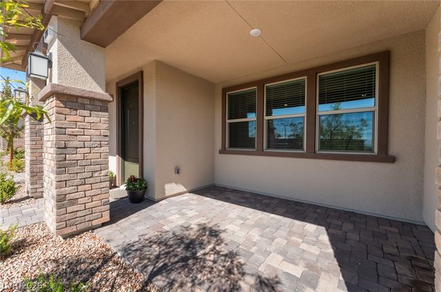 128 Silver Run Lane, Las Vegas, NV 89138