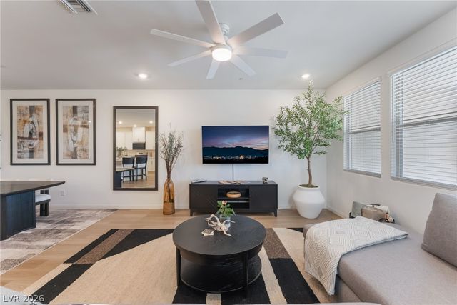 128 Silver Run Lane, Las Vegas, NV 89138