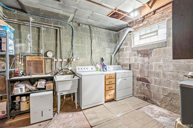 1821 College Street, South Bend, IN 46628