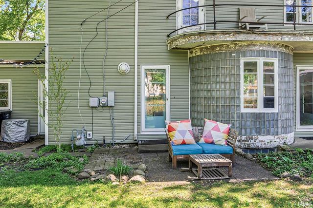 1821 College Street, South Bend, IN 46628