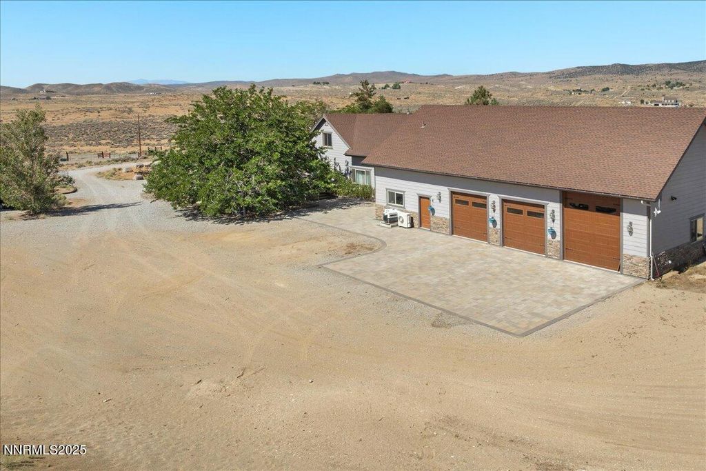 Image 19 of property listing at 6000 Winnemucca Ranch Road, Reno, NV 89510