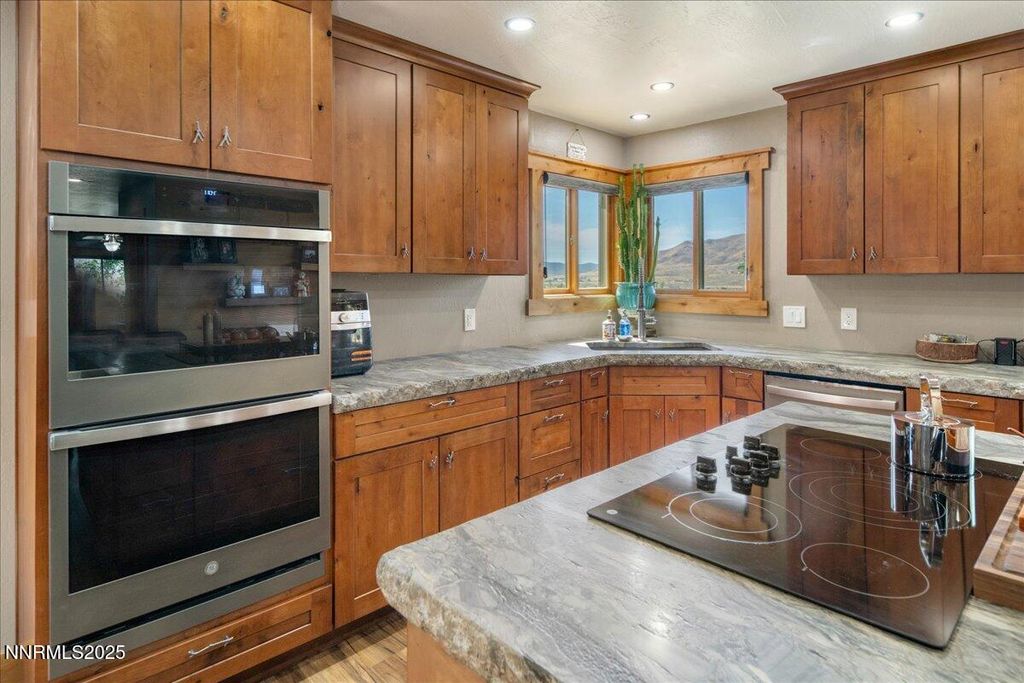 Image 28 of property listing at 6000 Winnemucca Ranch Road, Reno, NV 89510