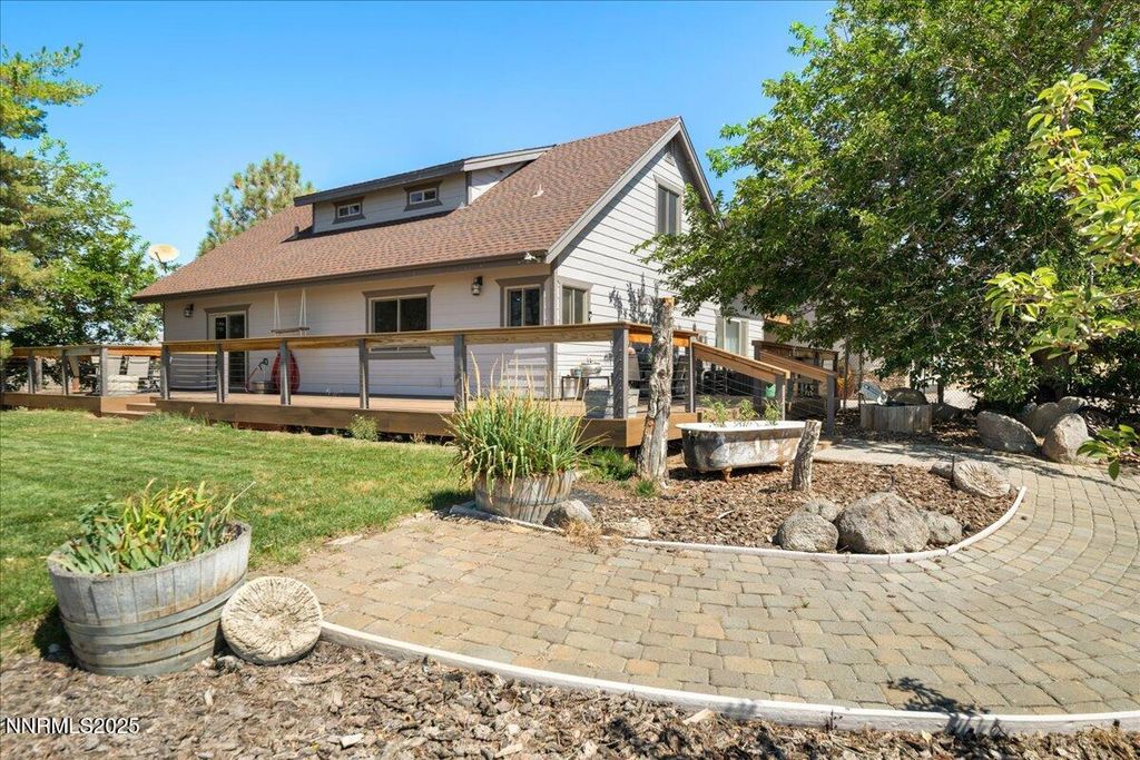 Image 4 of property listing at 6000 Winnemucca Ranch Road, Reno, NV 89510