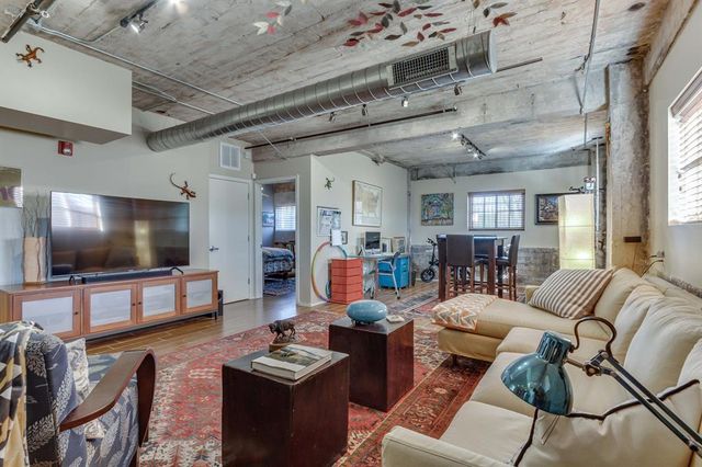 1209 N Harvey Avenue 102, Oklahoma City, OK 73103
