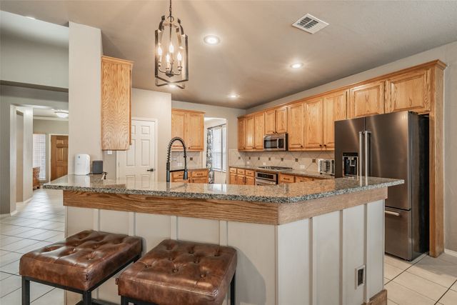 9225 General Worth Drive, Fort Worth, TX 76244