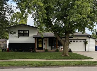 425 W 5th, Valley Center, KS 67147