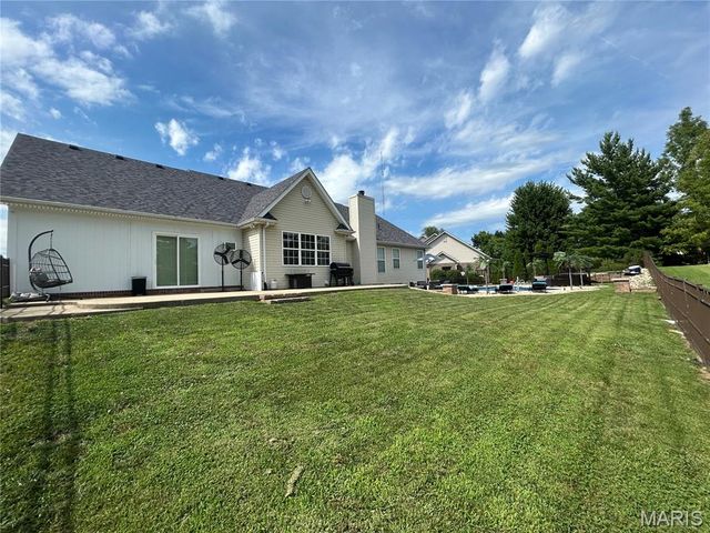 4607 Valleydale Road, Godfrey, IL 62035