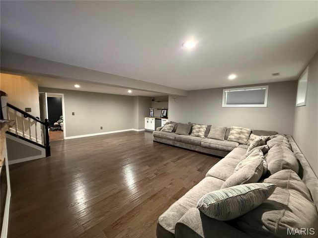 4607 Valleydale Road, Godfrey, IL 62035