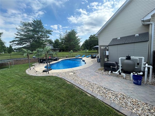 4607 Valleydale Road, Godfrey, IL 62035