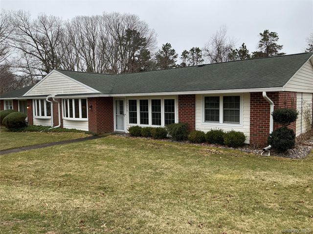 207 Woodbridge Drive B, Ridge, NY 11961