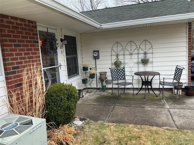 207 Woodbridge Drive B, Ridge, NY 11961