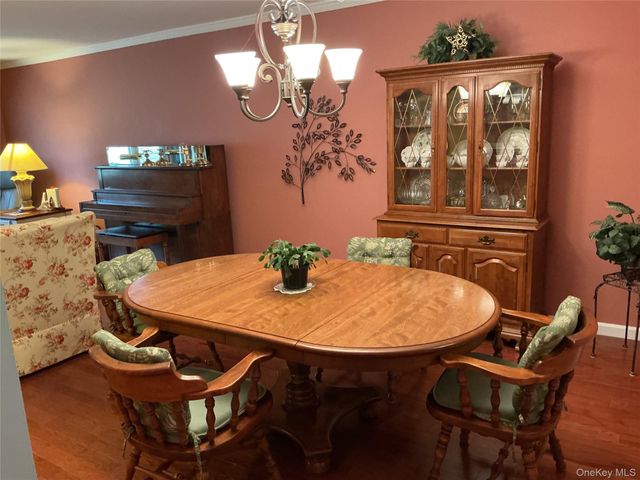 207 Woodbridge Drive B, Ridge, NY 11961
