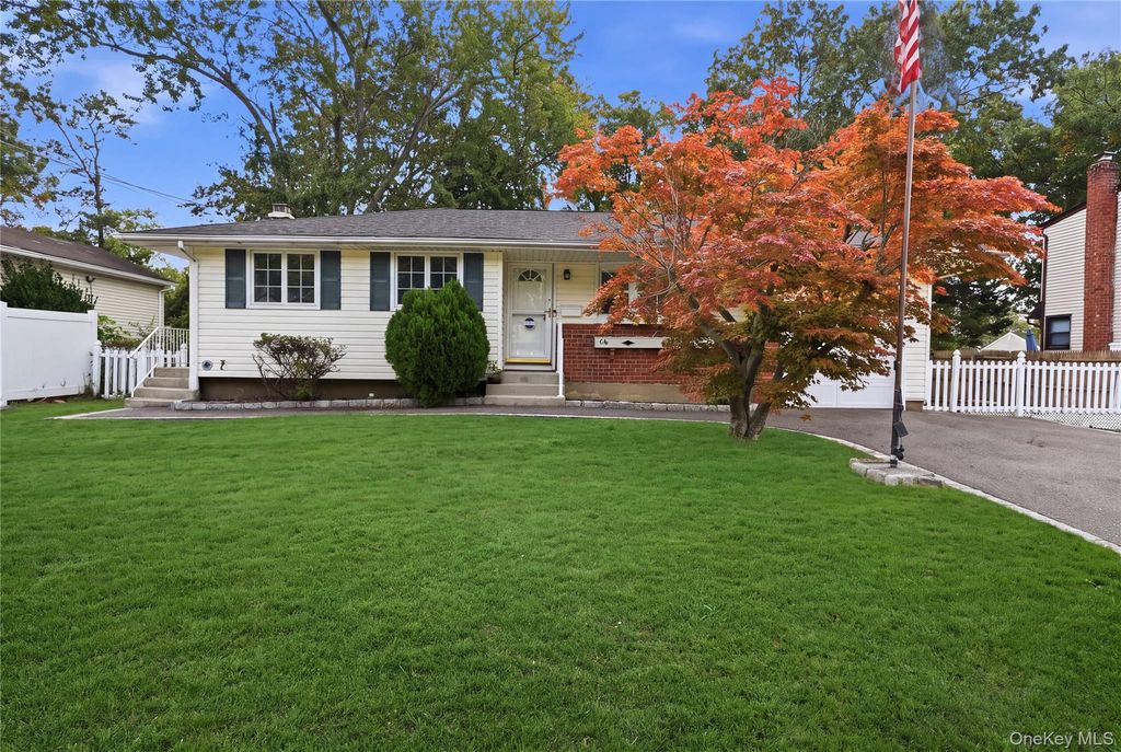 56 Prairie Drive, North Babylon, NY 11703 — exterior
