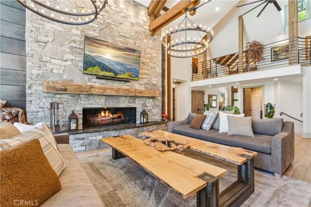 27720 Hamiltair Drive, Lake Arrowhead, CA 92352