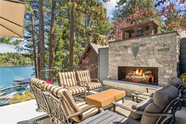 27720 Hamiltair Drive, Lake Arrowhead, CA 92352