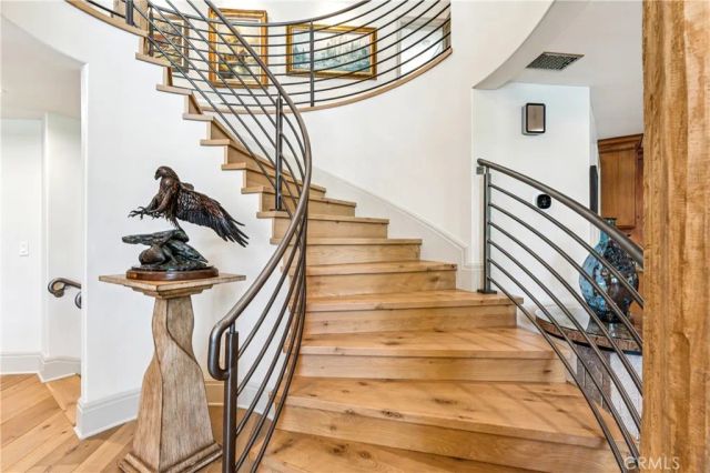 27720 Hamiltair Drive, Lake Arrowhead, CA 92352