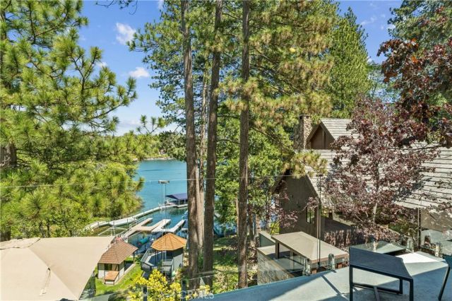 27720 Hamiltair Drive, Lake Arrowhead, CA 92352