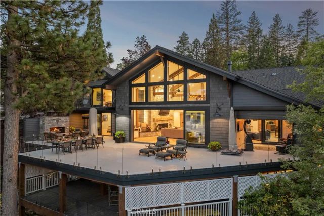 27720 Hamiltair Drive, Lake Arrowhead, CA 92352