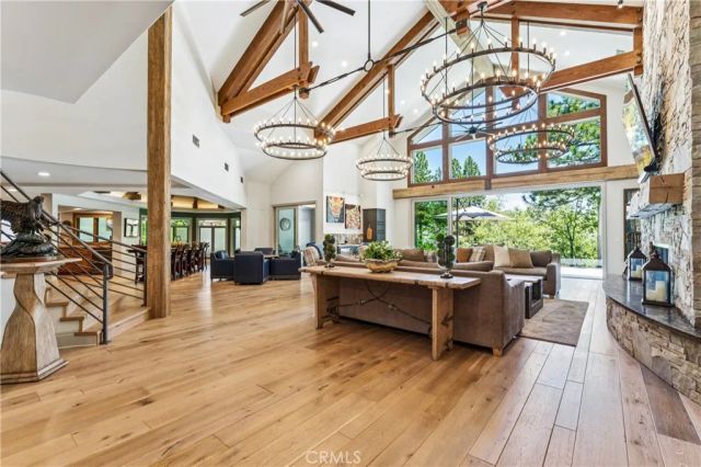 27720 Hamiltair Drive, Lake Arrowhead, CA 92352