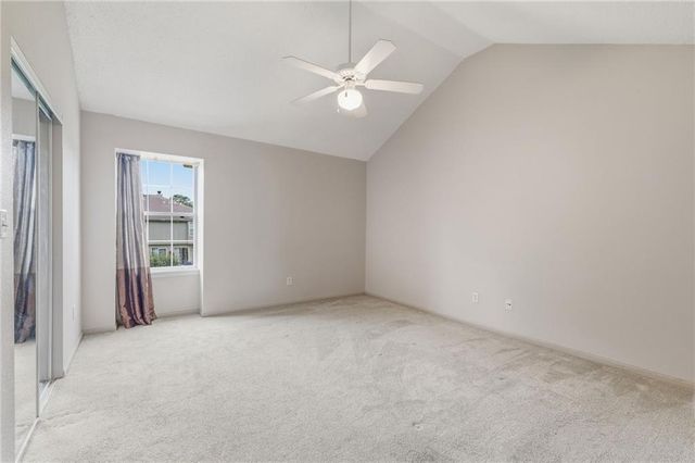 5604 NW Moonlight Meadow Court, Lee's Summit, MO 64064