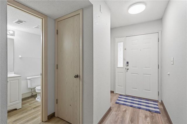 5604 NW Moonlight Meadow Court, Lee's Summit, MO 64064